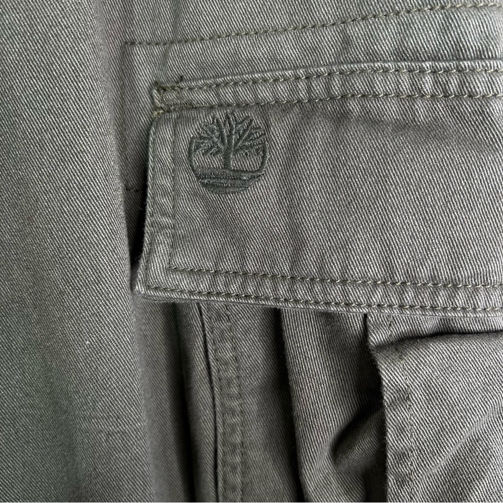 Timberland Relaxed Fit Cargo Chino Pants in Army Green Men’s Size 40x30 - Picture 5 of 9